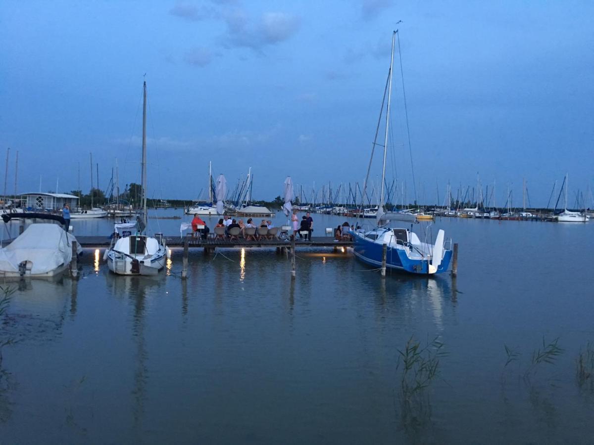 Seevilla Matilda Direkt Am Ufer Jois Luaran gambar